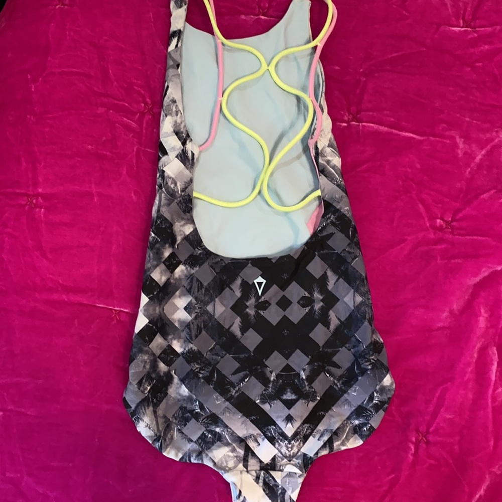 Ivivva - Picture 2 of 4